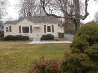 208 Ray St, Eden, NC 27288