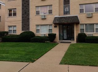 386 Alles St APT 102, Des Plaines, IL 60016