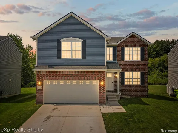 58725 Westmoore Cir, New Haven, MI 48048