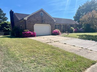 805 Sycamore Ln, Chesapeake, VA 23322