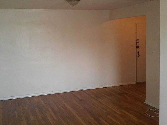 5th image of 48-10 45th St #3E