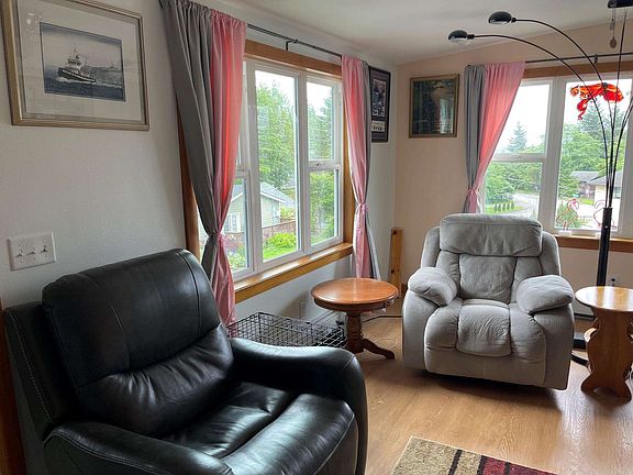 5th image of 3803 Chatham Ave #615