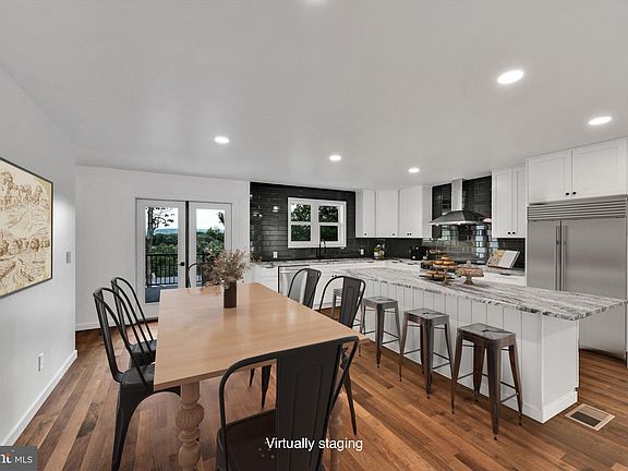 4th image of 33 Hill Terrace Dr