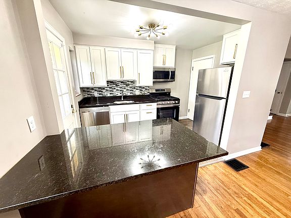 2nd image of 1854 Langham Rd #1