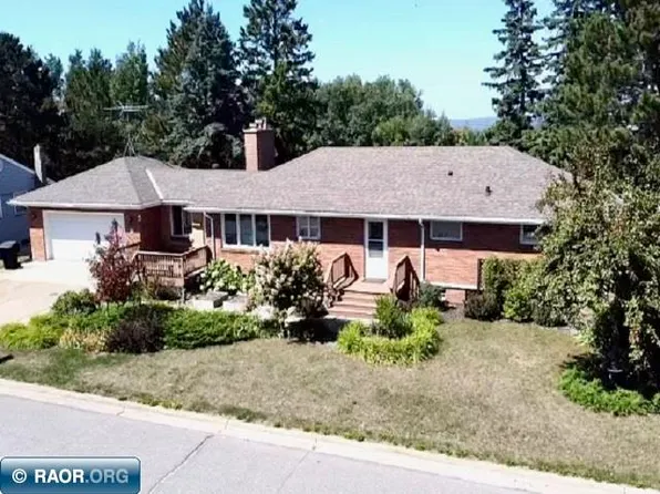 15 Telegraph Dr, Virginia, MN 55792