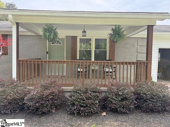 2nd image of 606 E Darby Rd