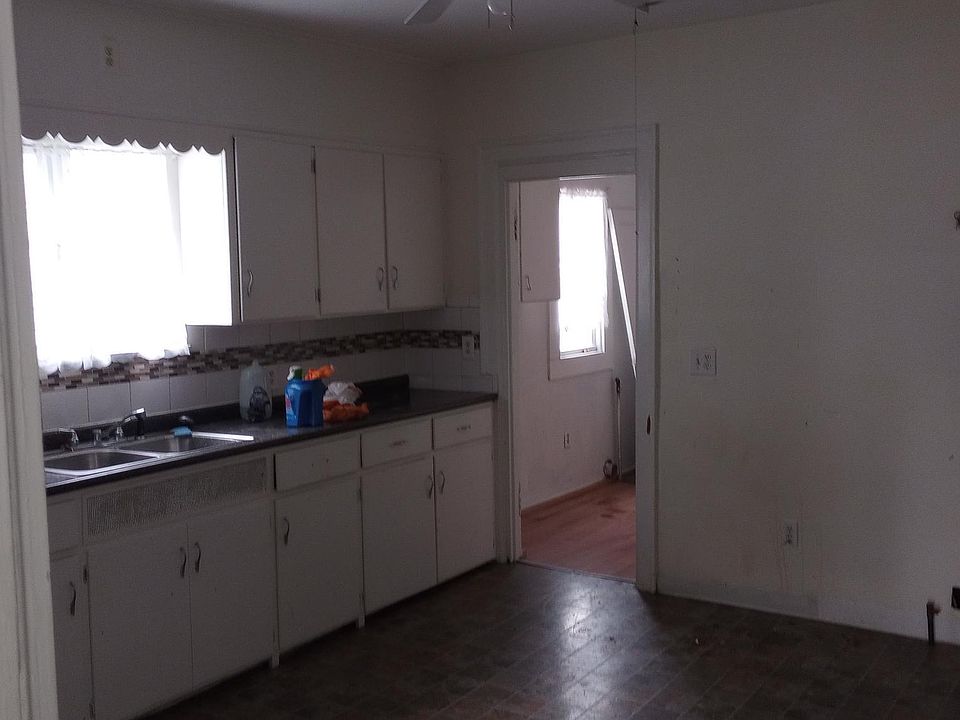 1st image of 330 Wagner Ave