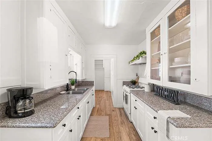 624 N Allyn Ave — Photo 4