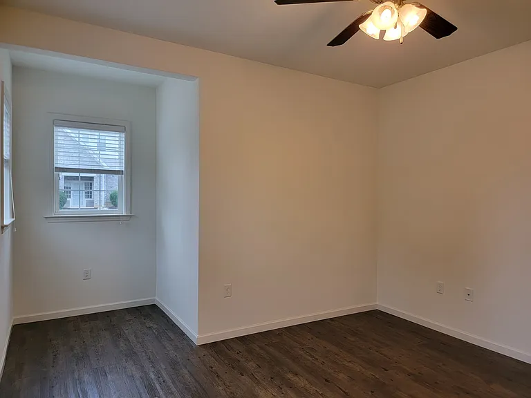 619 Thornberry Ln #108 — Photo 10