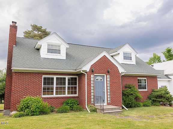 4th image of 1378 Quackenbush Road