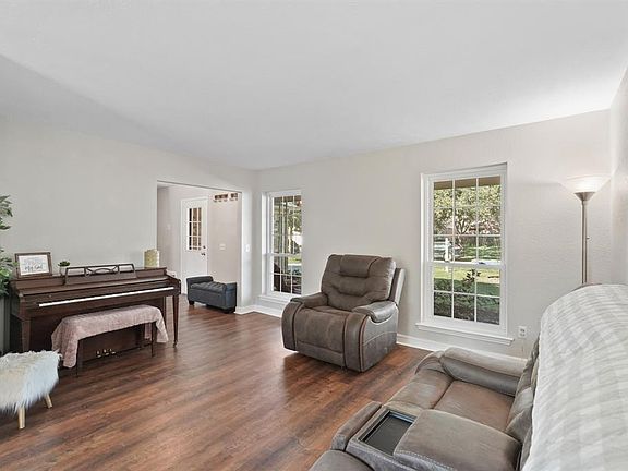 3rd image of 3426 Hidden Creek Drive