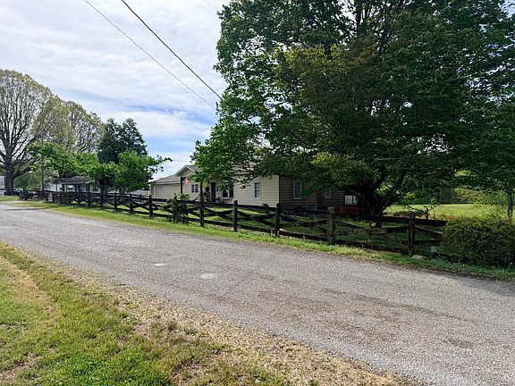 5th image of 392 Hardbarger Rd