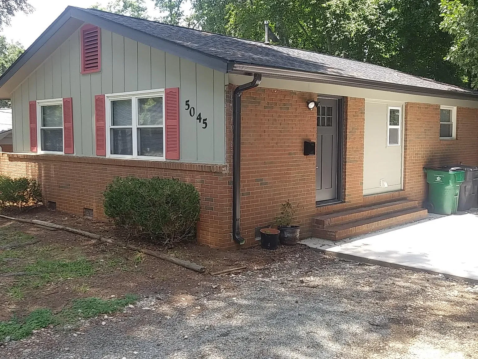 2 bed, 925 sqft, $1,545 — Photo 1