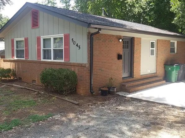5045 Curtiswood Dr, Charlotte, NC 28213