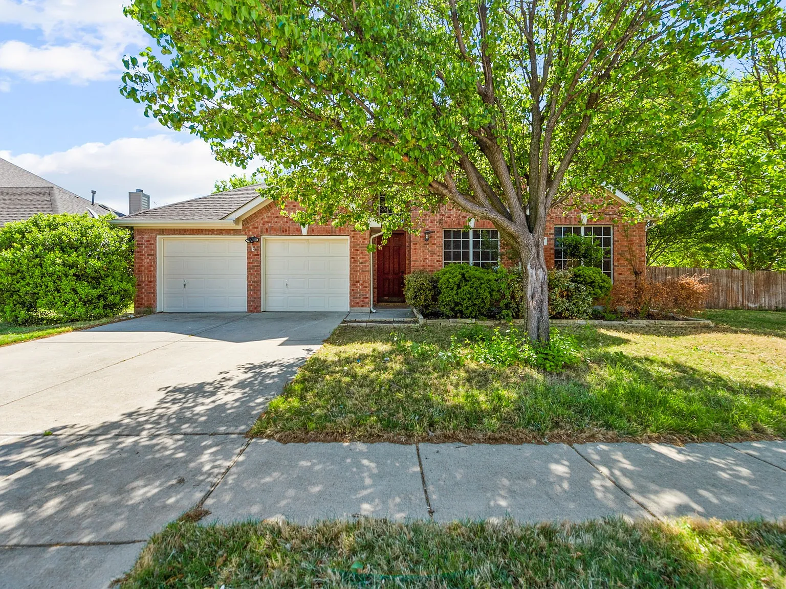 4 bed, 2695 sqft, $2,600 — Photo 2