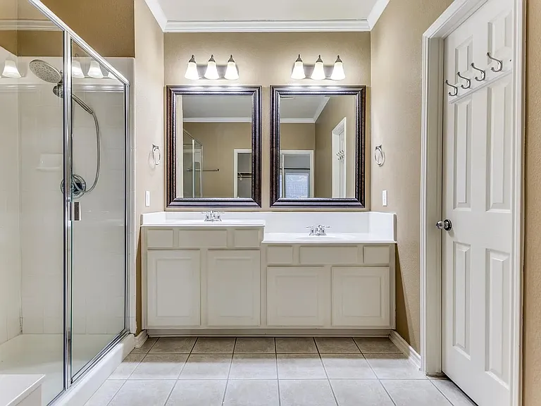 7912 Riverwalk Trl — Photo 21