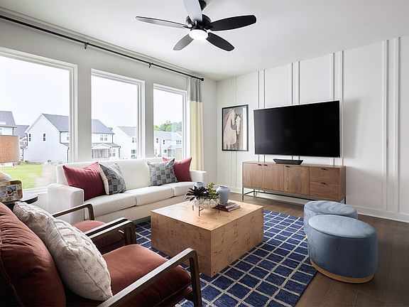 The Sprinhill - Family Room