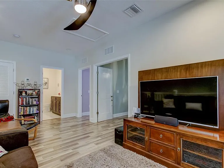 426 Birdsong Ln — Photo 23