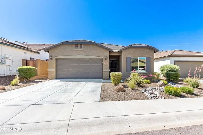 3 bed, 2.0 bath, 1504 sqft, $2,250 — Photo 2