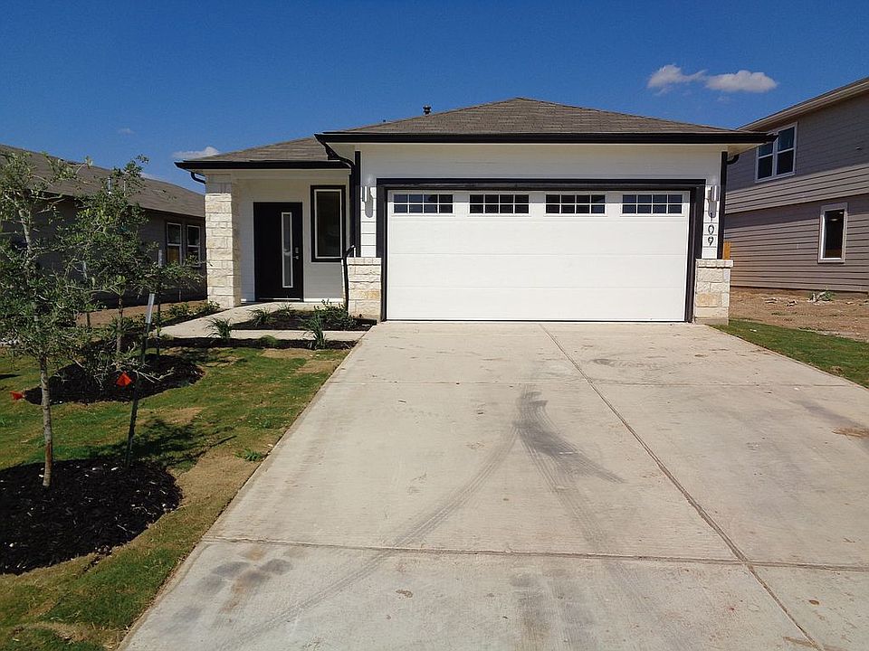 1st image of 1090 Scarborough Way