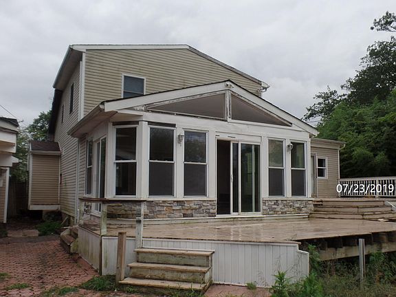 5th image of 215 Morris Blvd