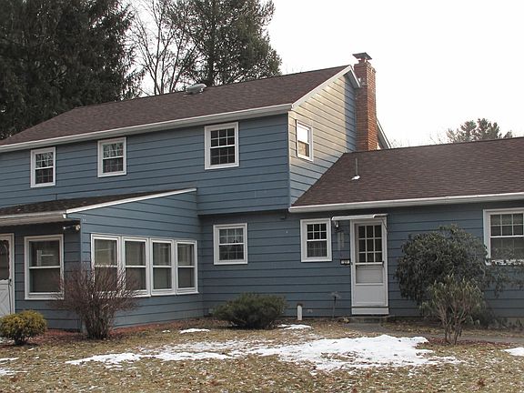 4th image of 27 Hemlock Dr