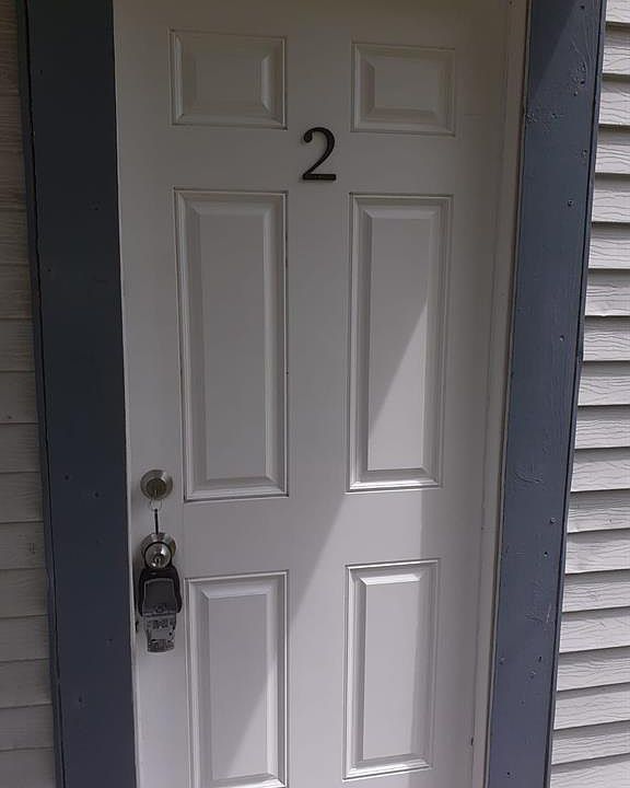 1st image of 3205 Illinois St #2