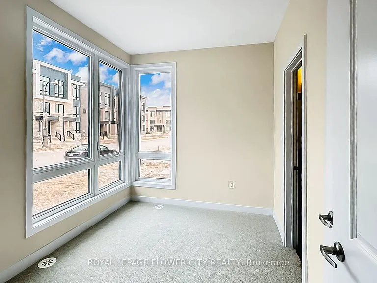 3098 Meadowridge Dr — Photo 29
