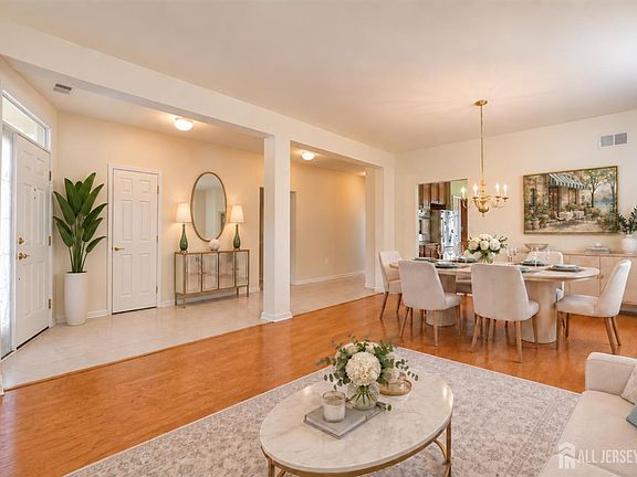 2nd image of 160 Kyle Ct