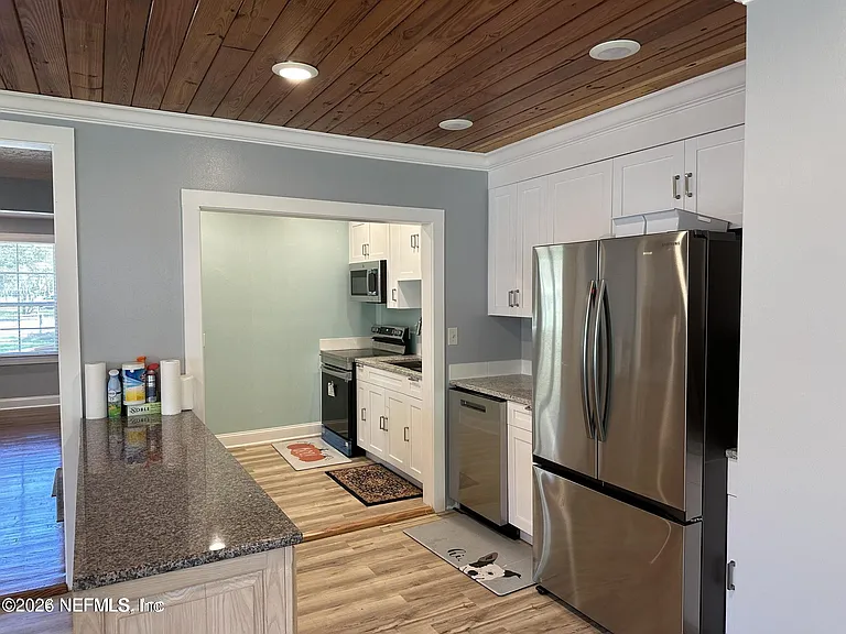 6660 Oriole Ave — Photo 4