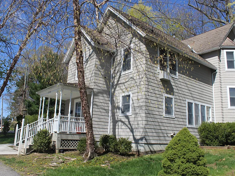 200 Terrace Pl #A — Photo 1
