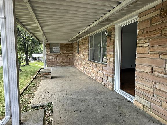 4th image of 419 Carlock Ave