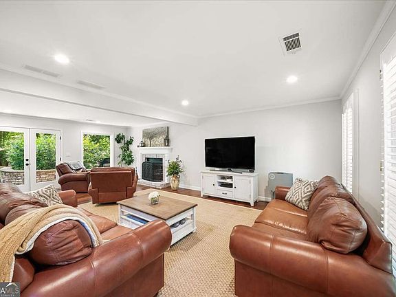 5th image of 2242 Hill Creek Way