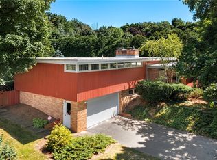 5220 Winterton Dr, Fayetteville, NY 13066