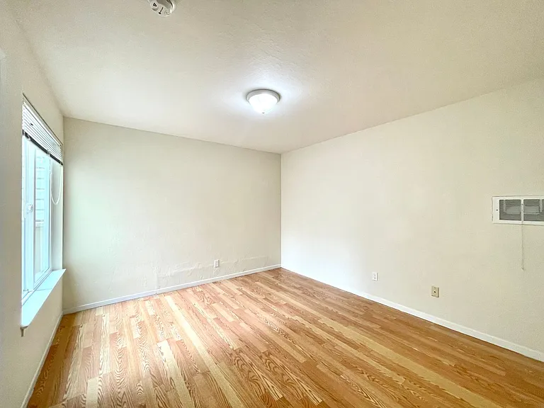 1226 19th Ave #406R — Photo 4