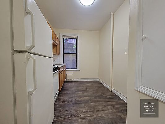 2nd image of 5511 Fort Hamilton Pkwy #A8