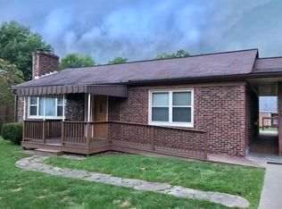 617 1st St, Leechburg, PA 15656