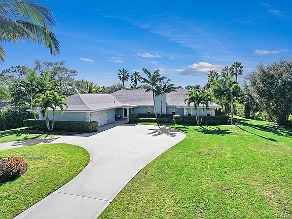 3rd image of 4712 SW Bimini Circle N