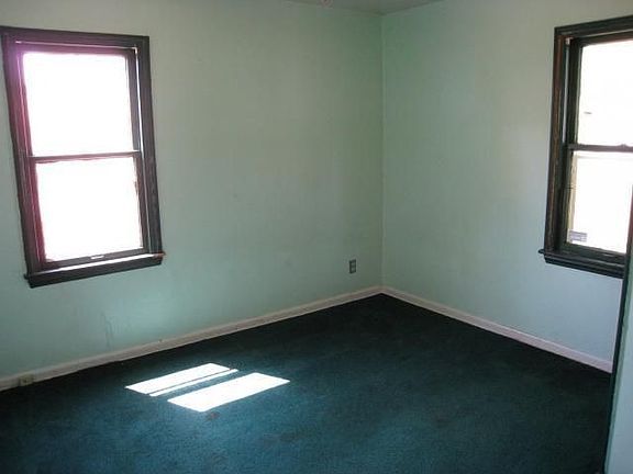 3rd image of 1194 Sandlin Ave