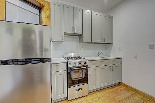 Rented by REAL New York | media 5