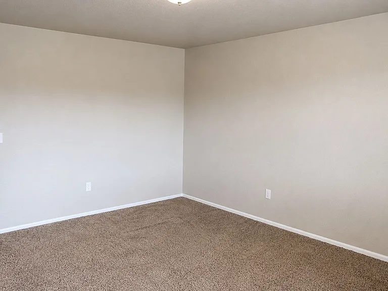 1506 Dryland St — Photo 17