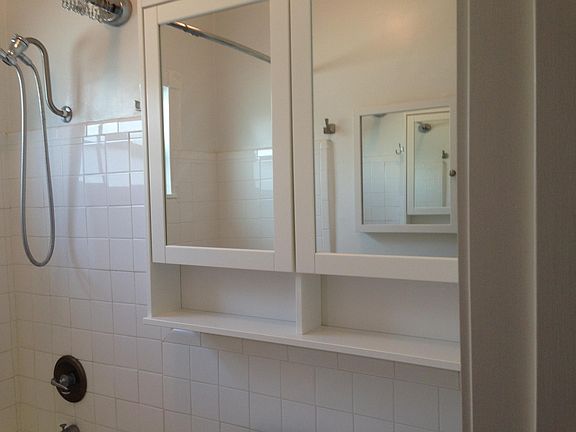 4th image of 216 Avenue H #House