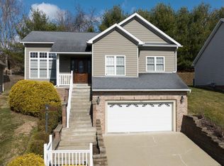 317 Villa View Dr, Morgantown, WV 26505