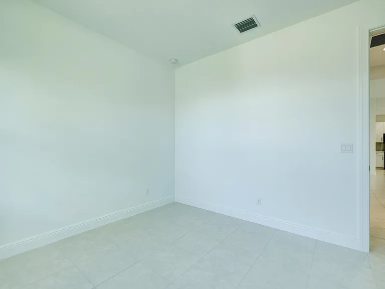 2466 SE Robin Cir — Photo 22