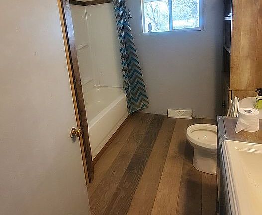 5th image of 1606 38th Ave NE