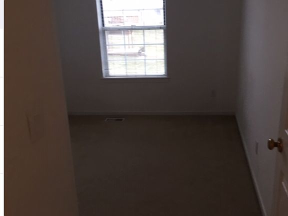 5th image of 31241 Columbia Dr #1