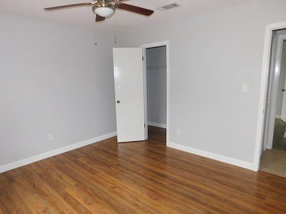Front bed room