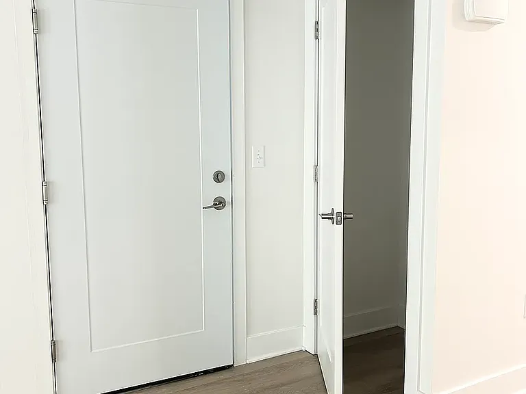 57 Monroe Ave #3 — Photo 6