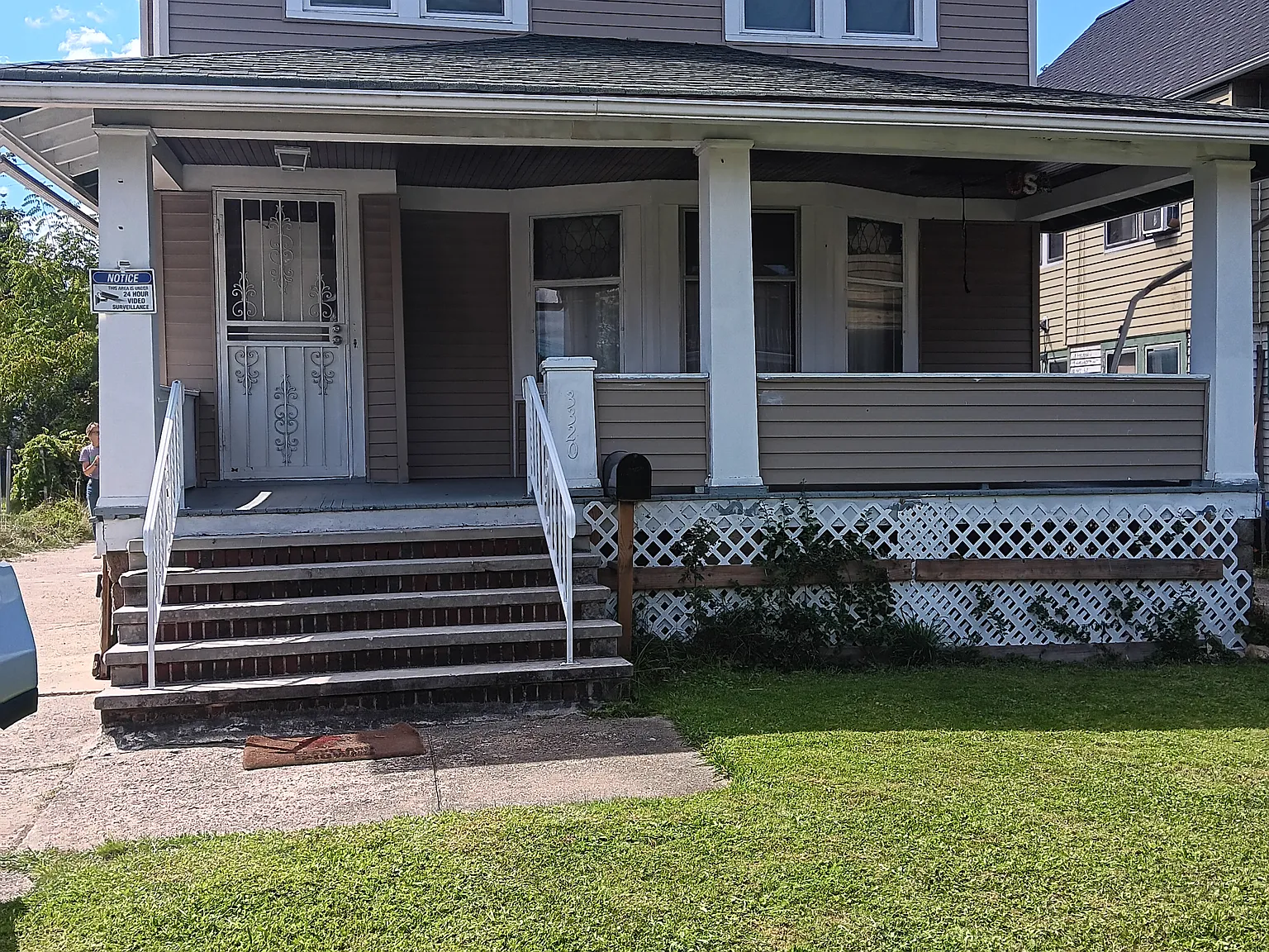 4 bed, 1509 sqft, $1,300 — Photo 1