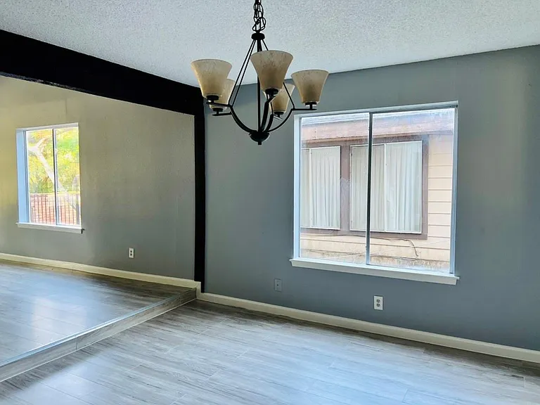 7627 Candlegreen Ln — Photo 8
